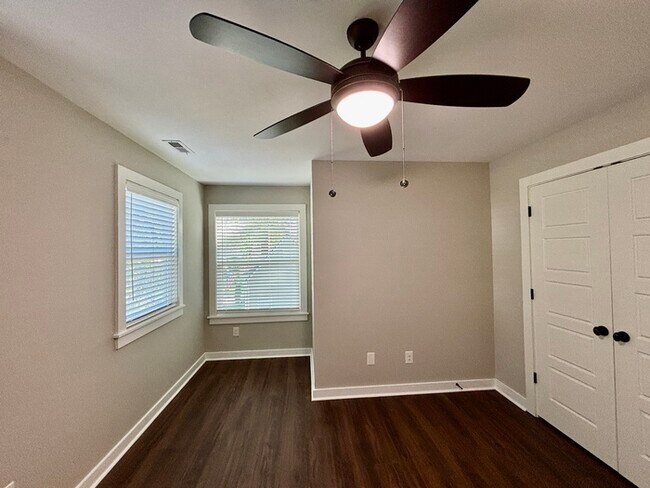 Building Photo - 510 Marlboro Ave