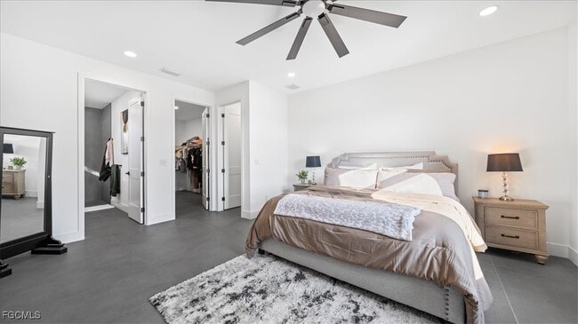 Building Photo - 1017 NE 4th Pl