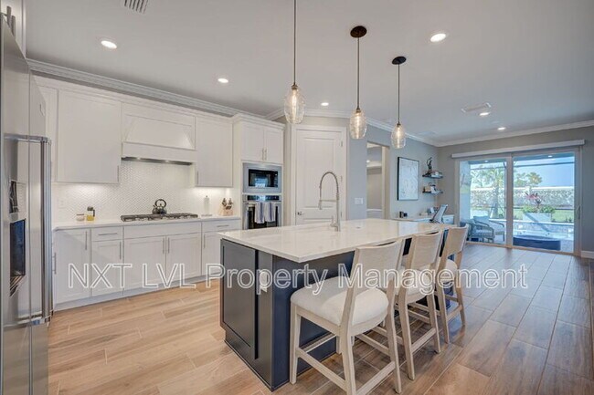 Building Photo - 16112 Lakeland Dr