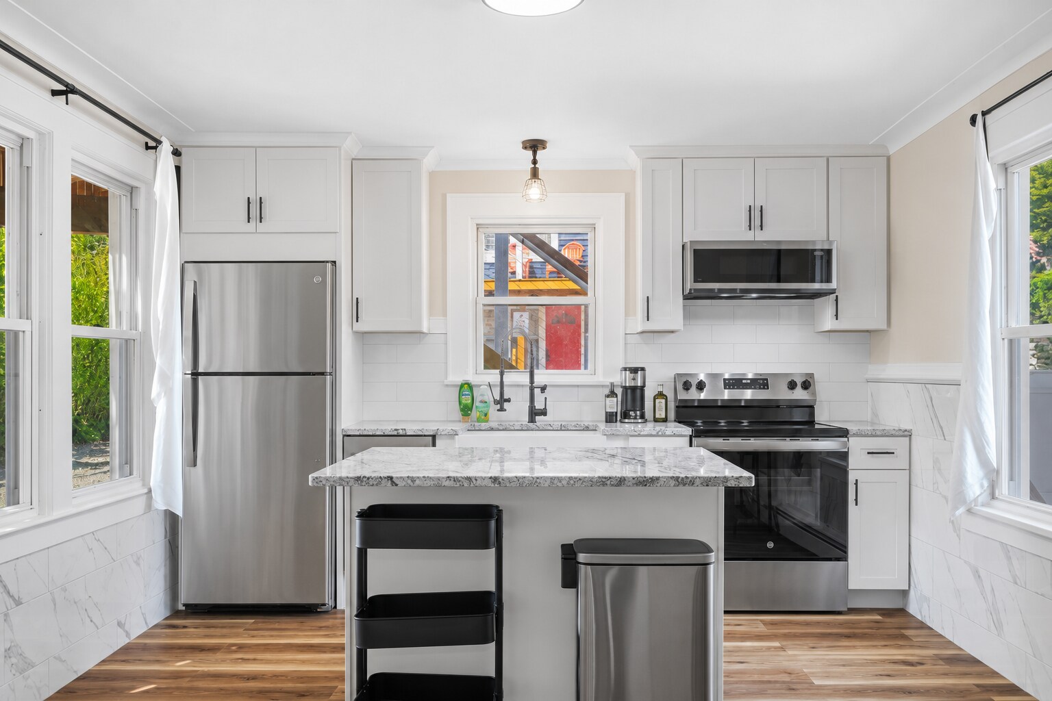 Unit E Kitchen - 3 Pearl St