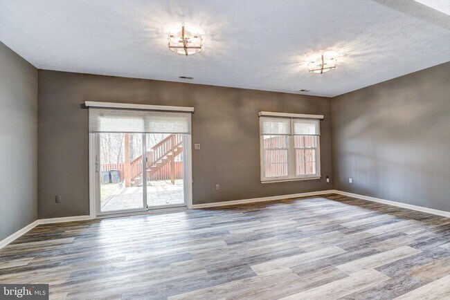 Building Photo - 2733 Quarry Heights Way