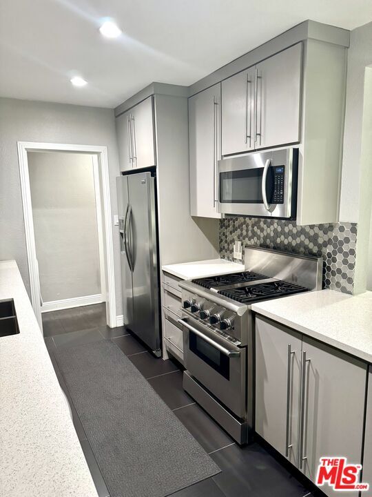 Building Photo - 50 Elm Ave