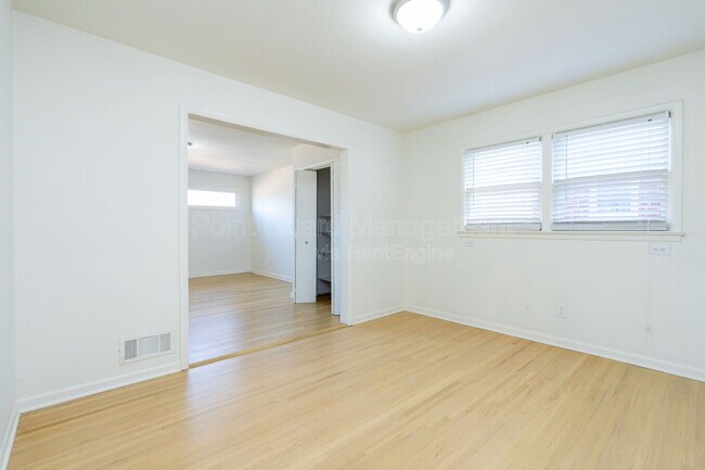 Building Photo - 6002 E 8th St N