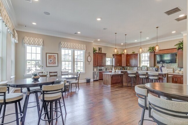 Building Photo - 1017 Fitchie Pl