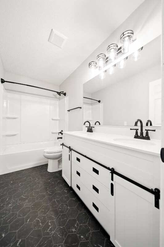 Building Photo - 7680 Berkshire Way