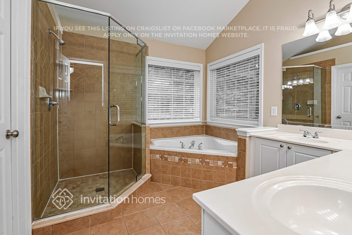 Building Photo - 940 Island Bluff Ln