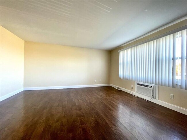 Interior Photo - Lake Heights Apartments