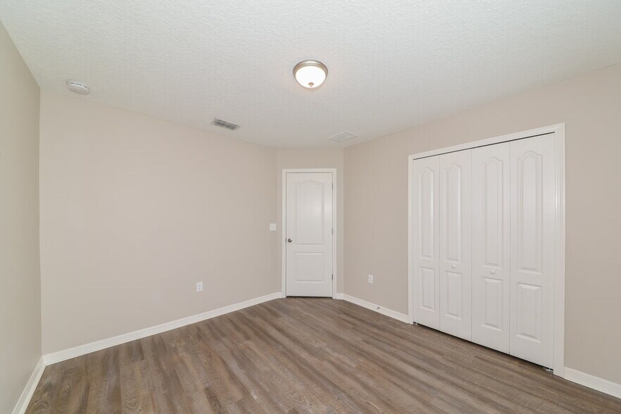 Building Photo - 1004 Seminole Sky Dr