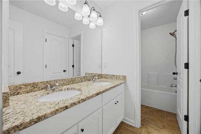 Building Photo - 455 Park Pl Ct