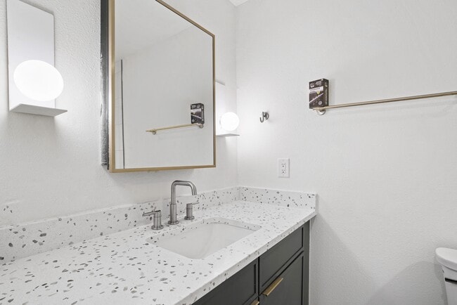 Floorplan - 815 Dewey Ave