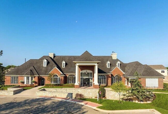 Building Photo - 45588 S Stonewood Rd