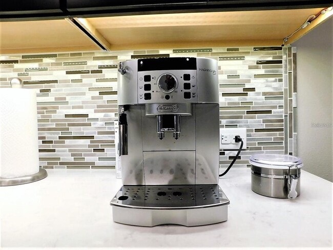 Building Photo - 15532 Sweet Orange Ave