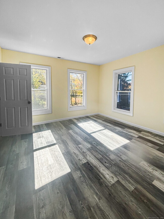 Building Photo - 358 Pomeroy Ave