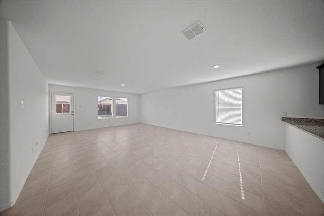 Building Photo - 2402 Mobile St