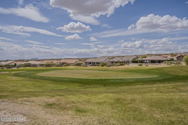 Building Photo - 65473 E Rose Ridge Dr
