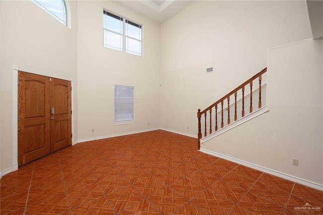 Building Photo - 14 Harvard Ave