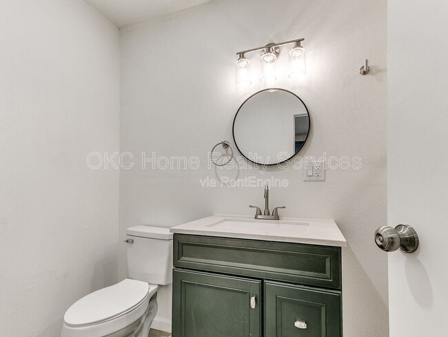 Building Photo - 1812 W Noble Ave