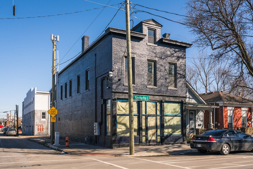 Building Photo - 701 E Kentucky St