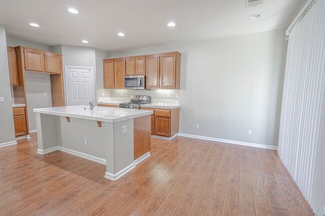 Building Photo - Charming 4-Bedroom Single-Story Home in Lancaster!