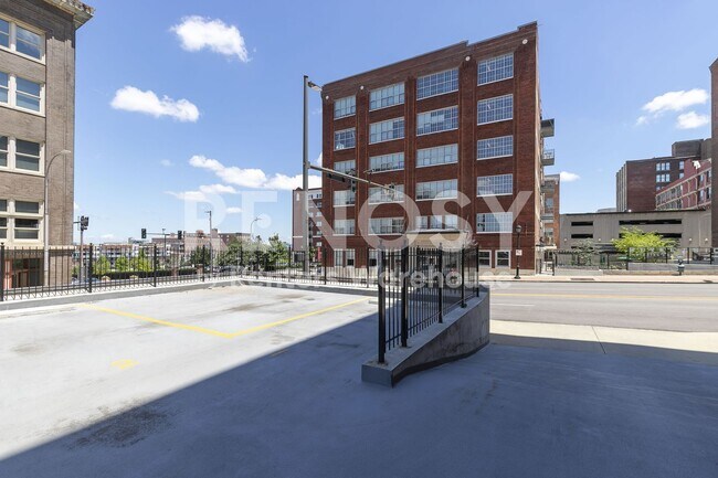Building Photo - 700 Broadway Blvd