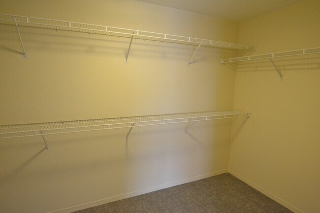 Building Photo - 75 Peterborough St