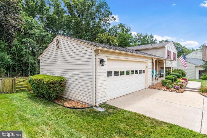 Building Photo - 3229 Manitoba Dr