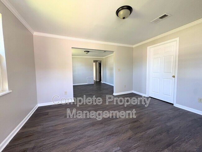 Building Photo - 820 17th St Ensley