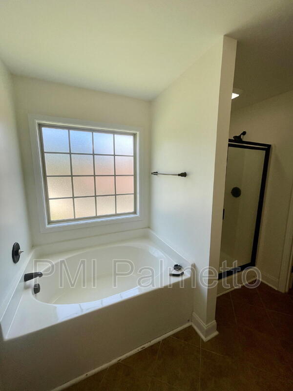 Building Photo - 215 Emanuel Creek Drive