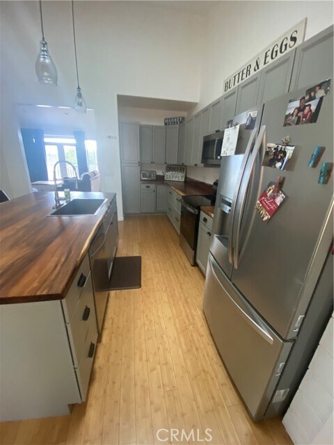 Building Photo - 18700 Oak Grove Rd