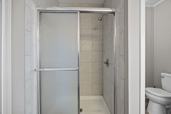 Building Photo - Charming 3-Bedroom Home on Spacious 2.64-Acre Lot in Graham, NC