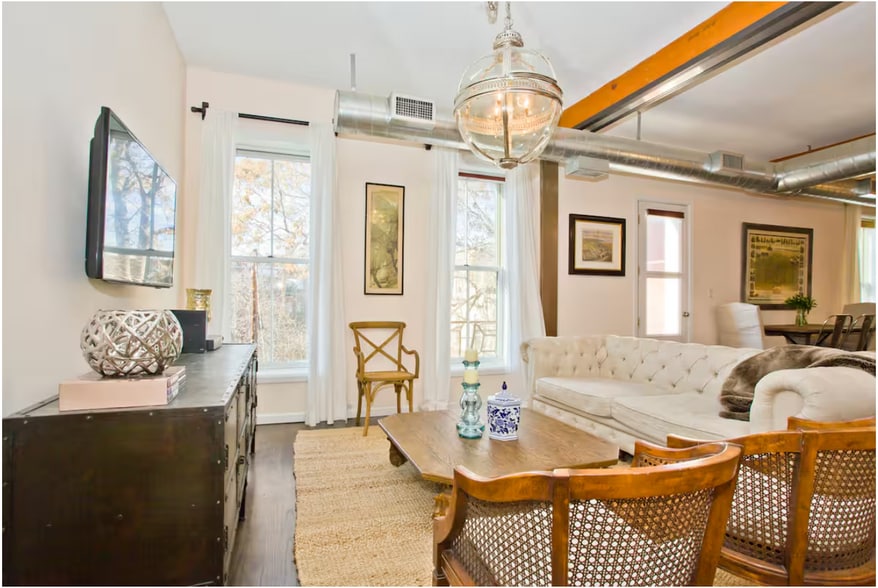 Primary Photo - 2953 Wyandot St