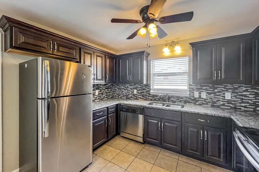 Building Photo - 1536 Moseley Ln