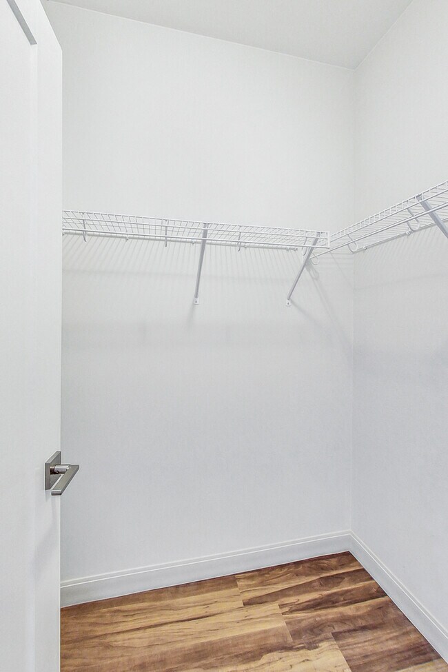 Building Photo - 555 Roger Williams Ave