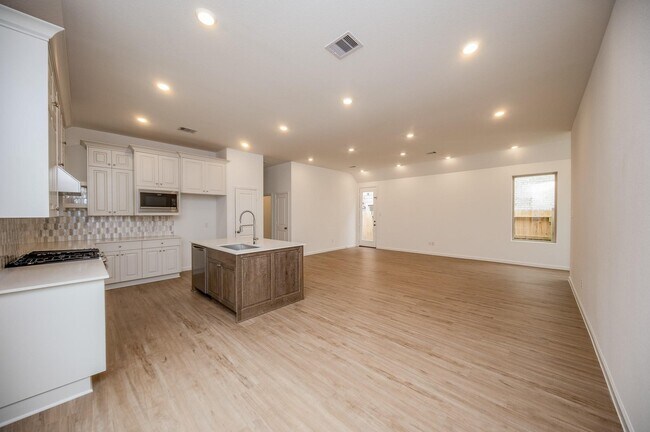 Building Photo - 3035 Ash Ray Dr