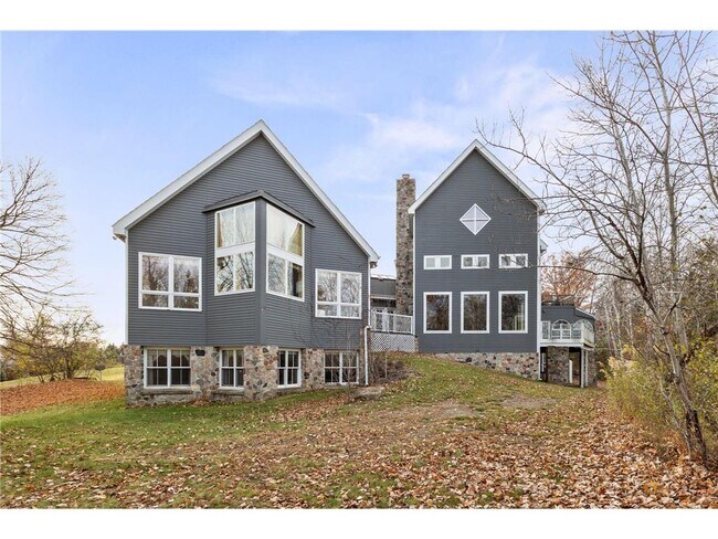 Building Photo - 1560 Bluff Creek Dr