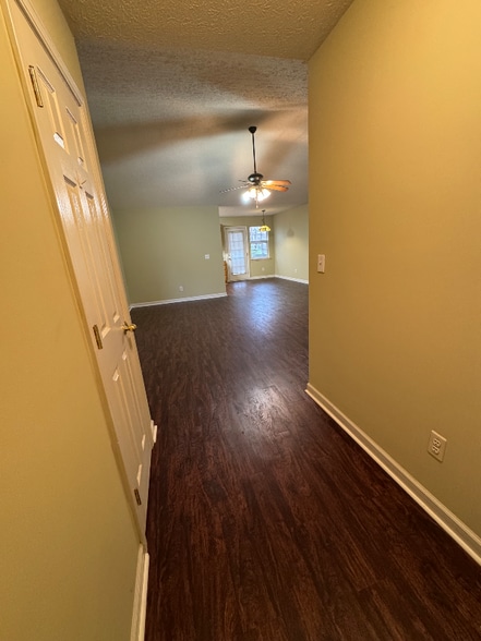 Building Photo - 139 Fox Creek Ct