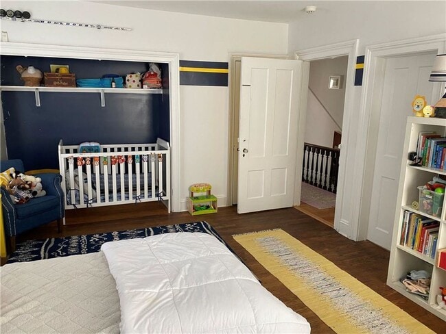 Building Photo - 40 Trumbull St