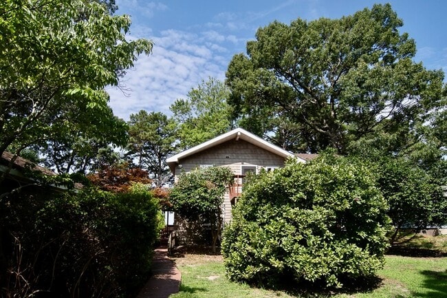 Building Photo - 12182 Heron Dr