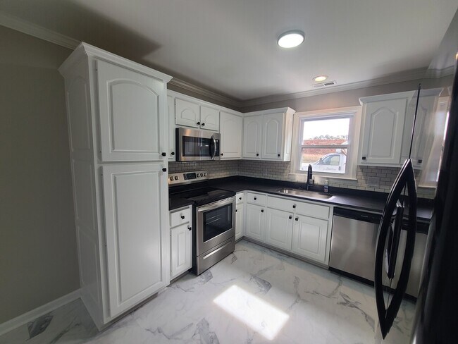 Building Photo - 100 Pinnacle Ln, Easley, SC