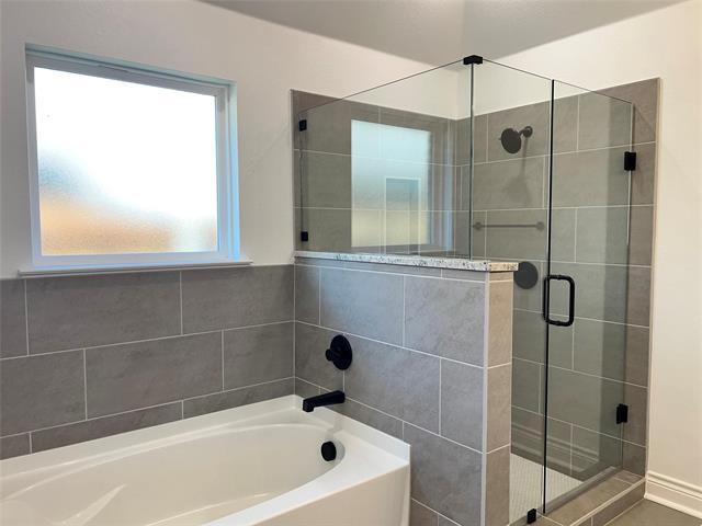 Building Photo - 704 Greyson Ln