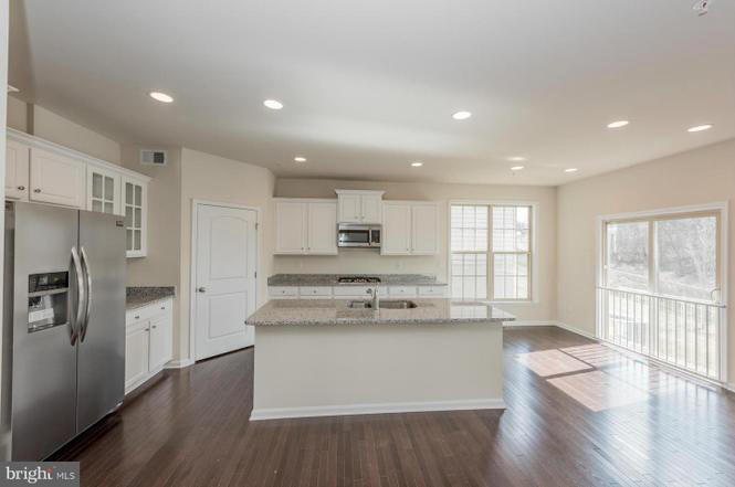 Building Photo - 2302 Grove Hurst Ln