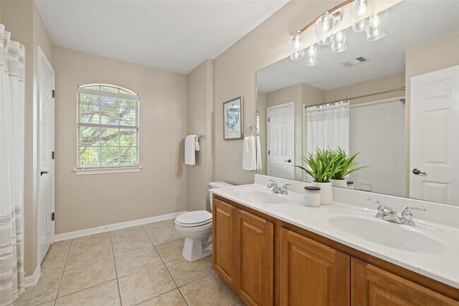 Building Photo - 11121 Sandstone Trail