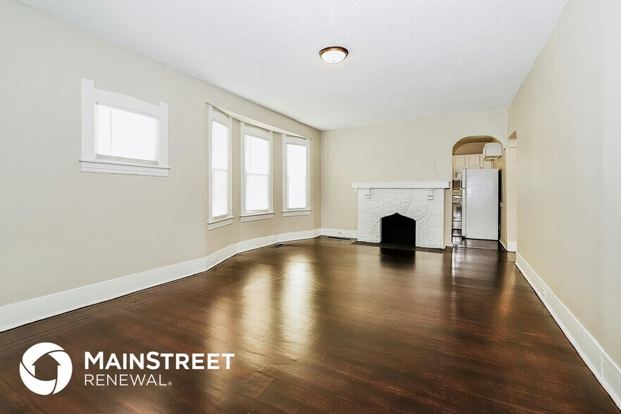 Building Photo - 3710 Vermont Ave