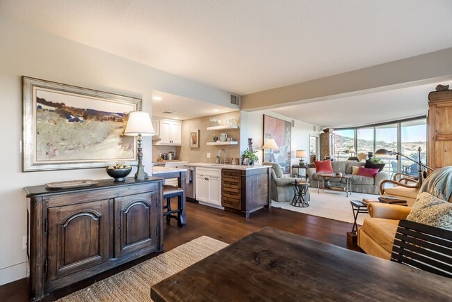 Building Photo - 1006 Guadalupe St