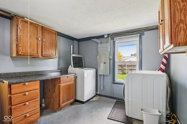 Building Photo - 1920 E 67th St