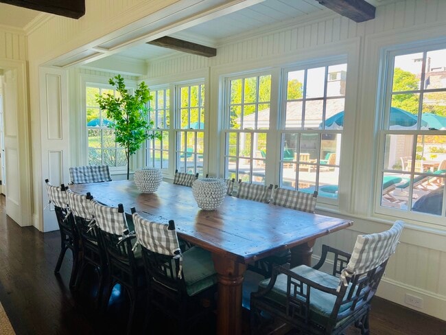 Building Photo - 3 Field Club Ln