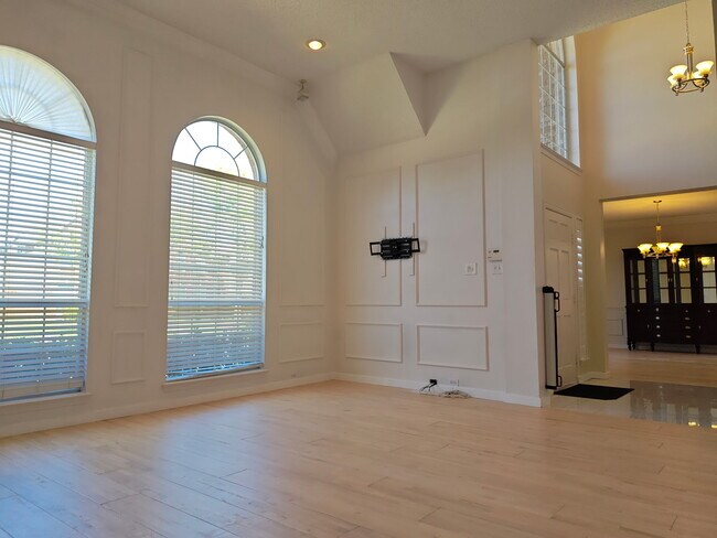 Building Photo - 2608 Beechcraft St