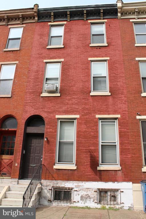 Building Photo - 1533 Spring Garden St