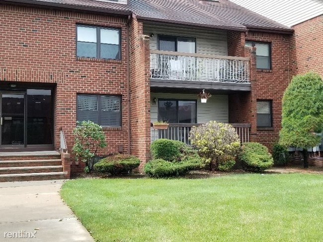 Building Photo - 1 br, 2 bath Condo - 132 D Beverly Hills T...