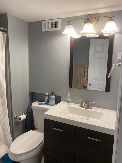 Building Photo - 513 56th St